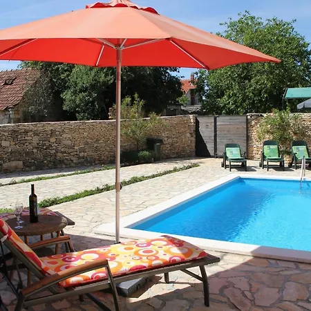 Family Friendly House With A Swimming Pool Gluici, Krka - 11337 Tatil Evi *