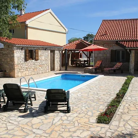 Family Friendly House With A Swimming Pool Gluici, Krka - 11337 Validzici