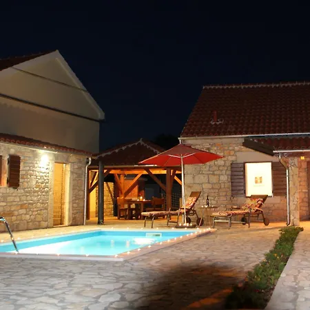 Family Friendly House With A Swimming Pool Gluici, Krka - 11337 * Validzici