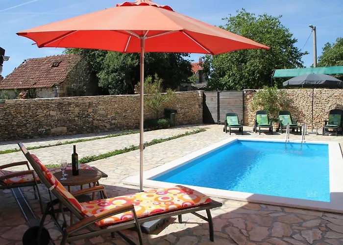 Family Friendly House With A Swimming Pool Gluici, Krka - 11337 Vakantiehuis *