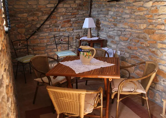 Family Friendly House With A Swimming Pool Gluici, Krka - 11337 Validzici